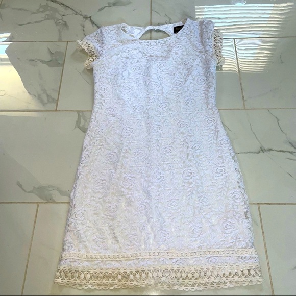 Laundry By Shelli Segal Dresses & Skirts - Laundry By Shelli Segal Lace white dress